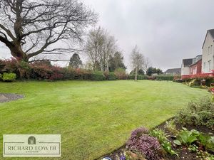 Beautiful Gardens- click for photo gallery